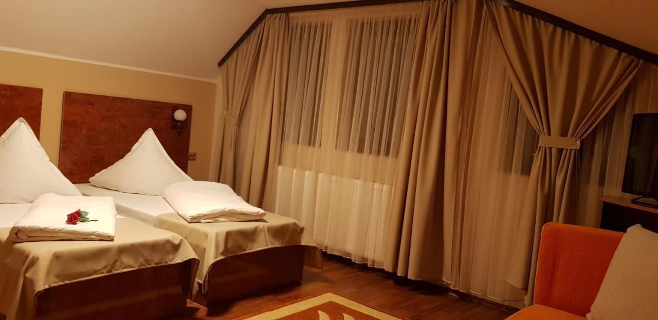 Hotel Complex Turistic Caprioara Baia Mare Exterior foto